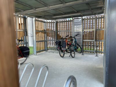 Consignes vélo éco-conception : sécurité et durabilité pour vos aménagements